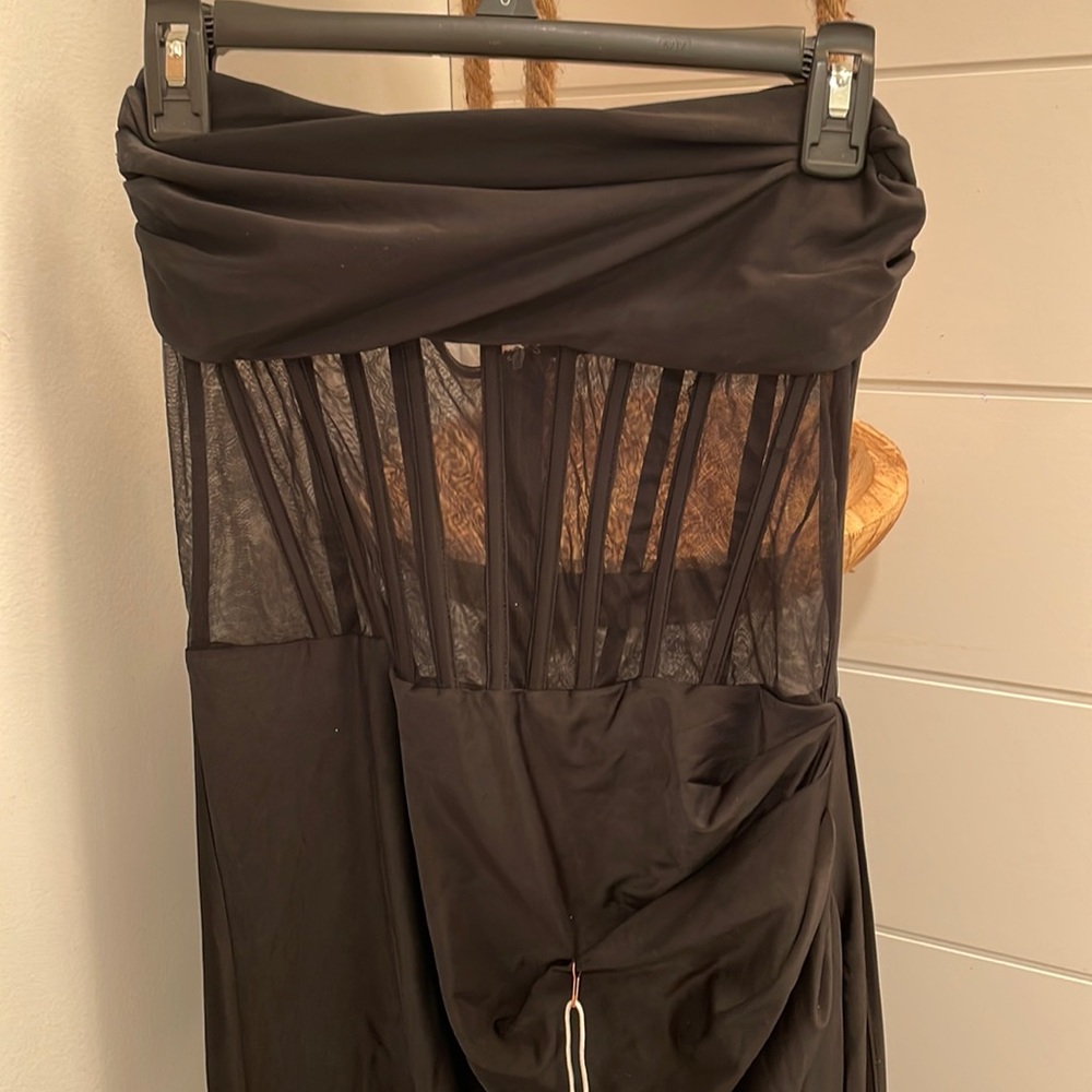 Perfect dress for prom or wedding! Only wore once